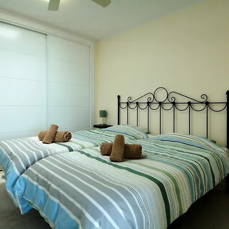 Villa Hannah - Stunning Sea Views - Roof Terrace *