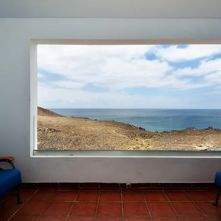 Hannah - Stunning Sea Views - Roof Terrace Villa Costa Teguise